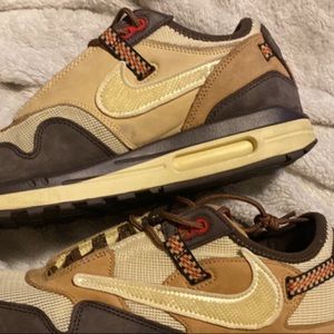 Travis Scott air max 1s